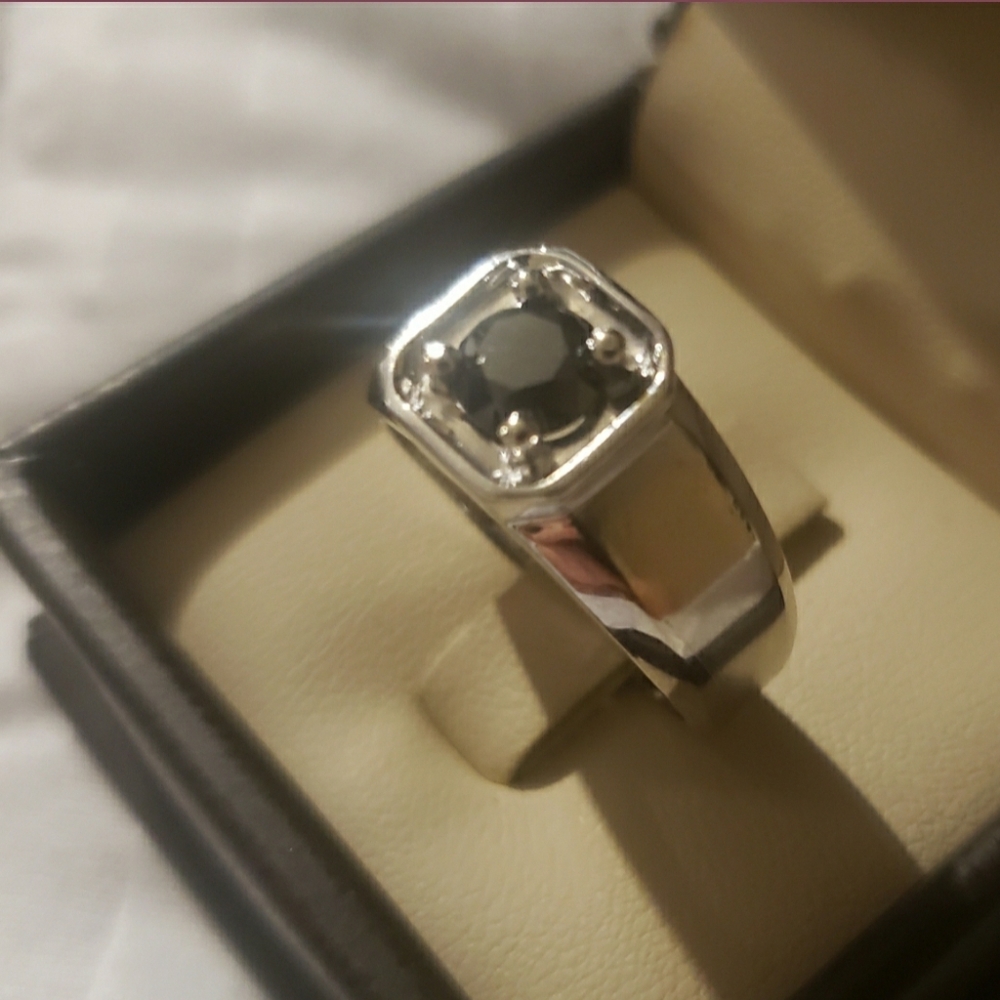 Mens 10K White Gold Black Diamond Ring